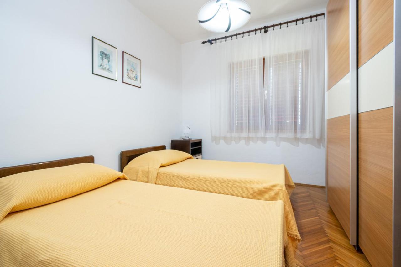 Morovic Apartma Petrcane
