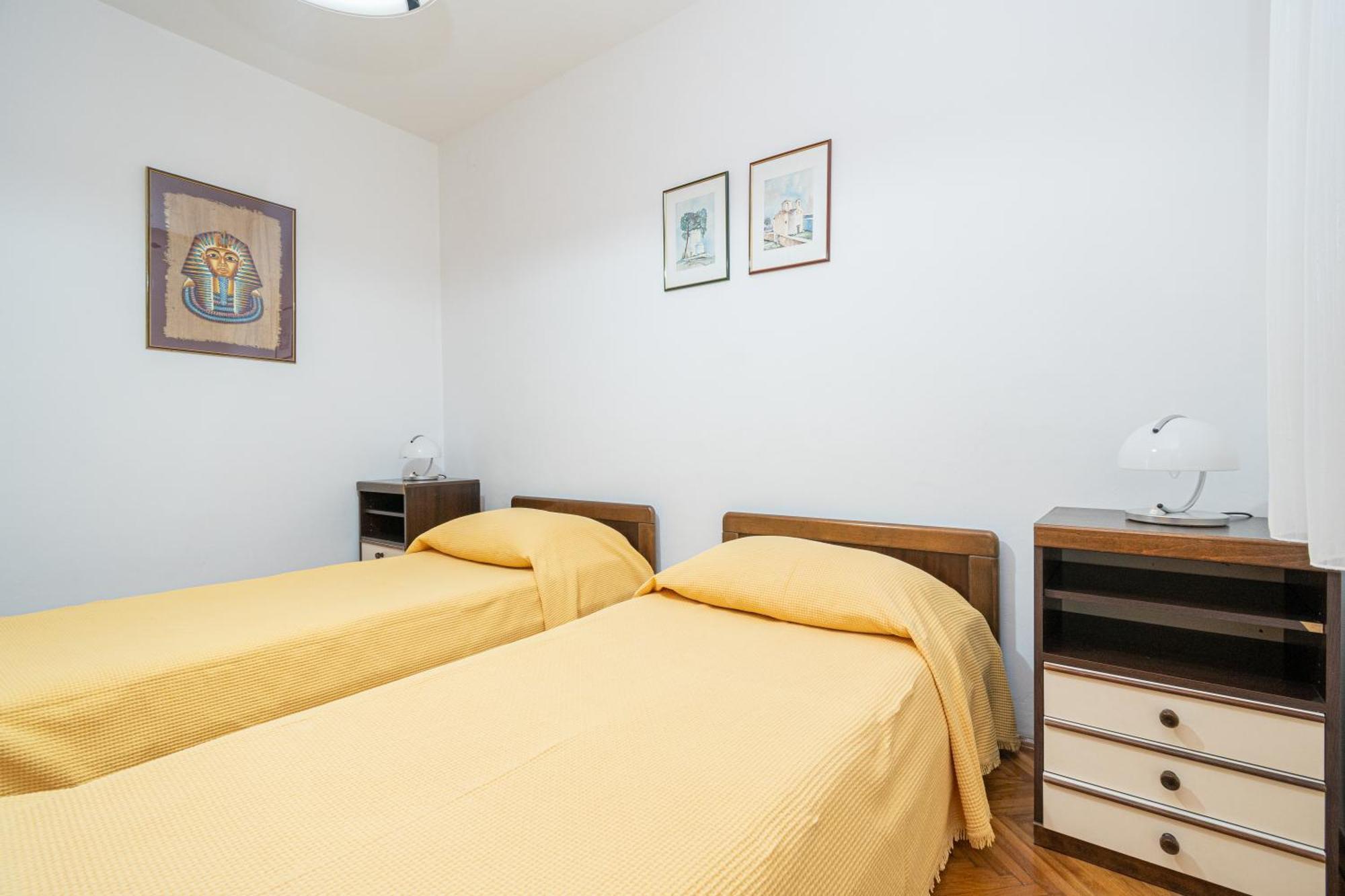 Apartment Morovic *